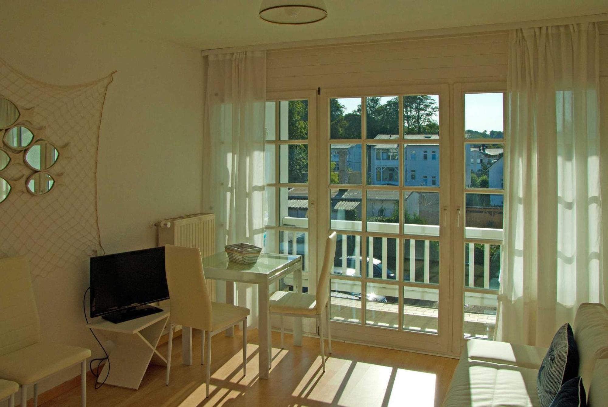 Haus Baltic 12 Mit Balkon - Zentrale Lage Im Ostseebad Sellin 외부 사진